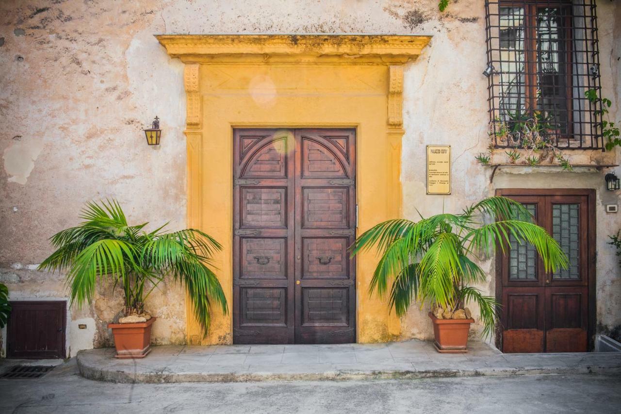 Palazzo Cuto Bed & Breakfast *